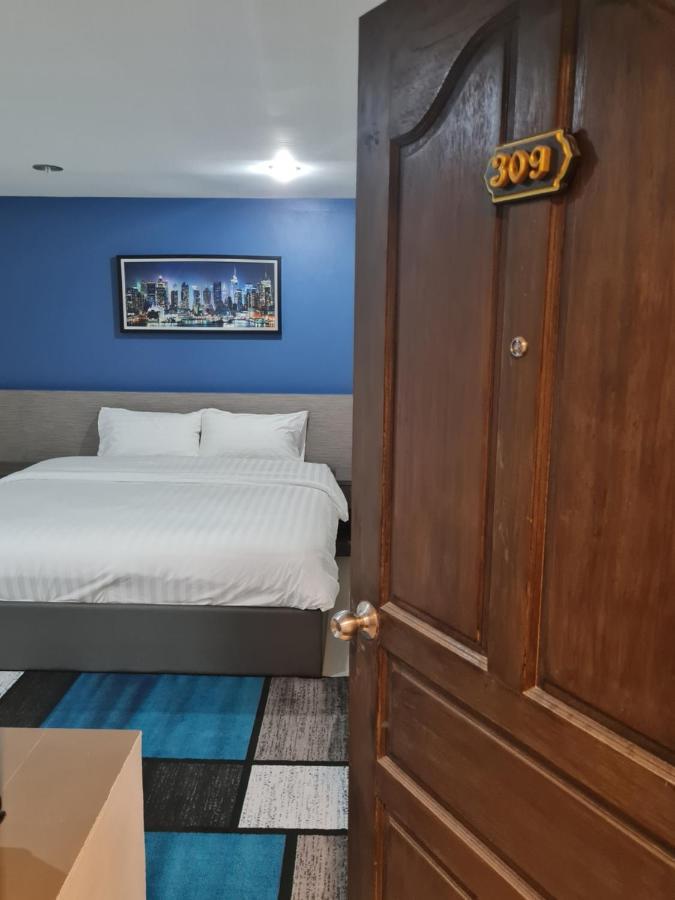 Poonsuk Place Hotel Бангкок Экстерьер фото
