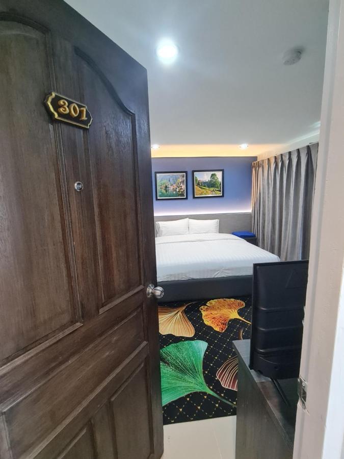 Poonsuk Place Hotel Бангкок Экстерьер фото