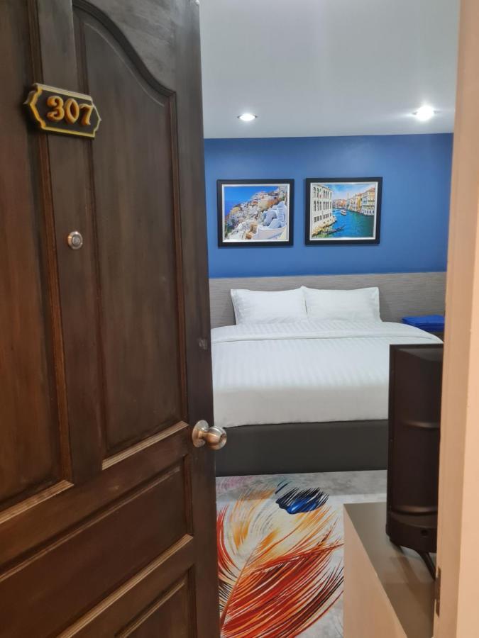 Poonsuk Place Hotel Бангкок Экстерьер фото